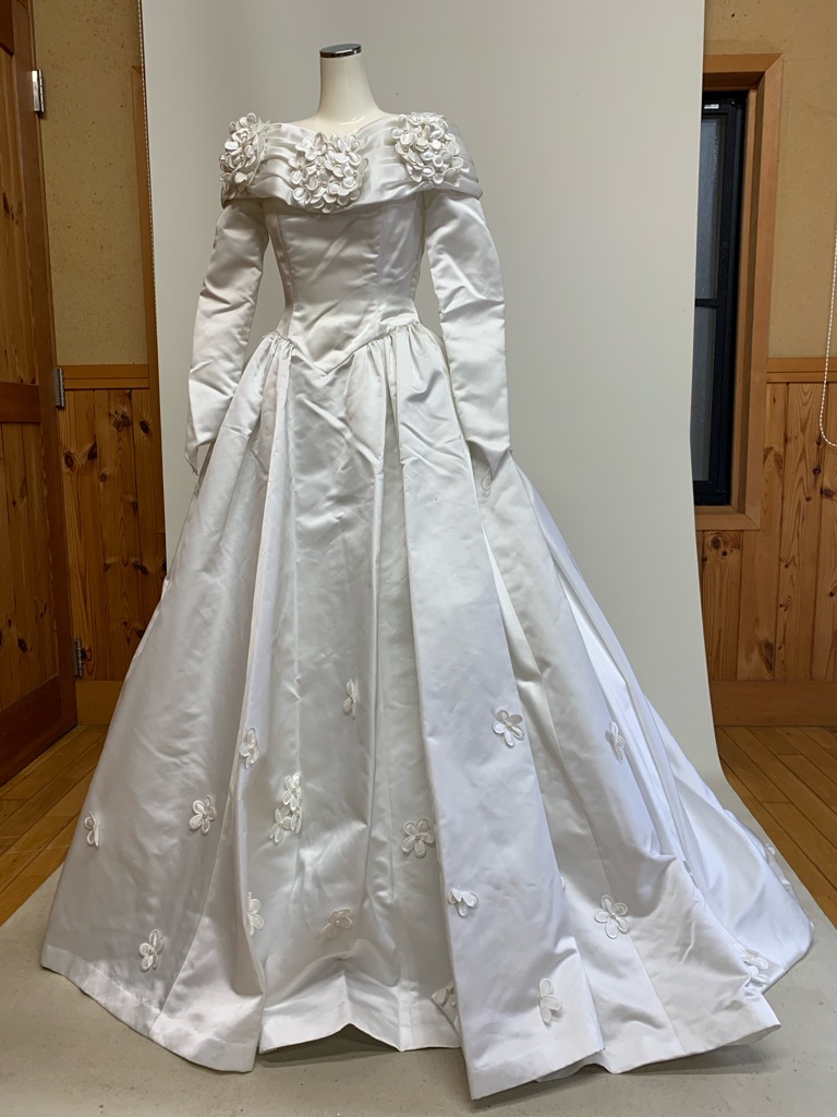 ウェディングドレス