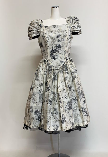 パーティードレス