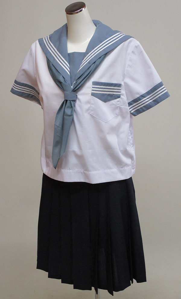 夏セーラー（半）＋スカート（スカーフ付）