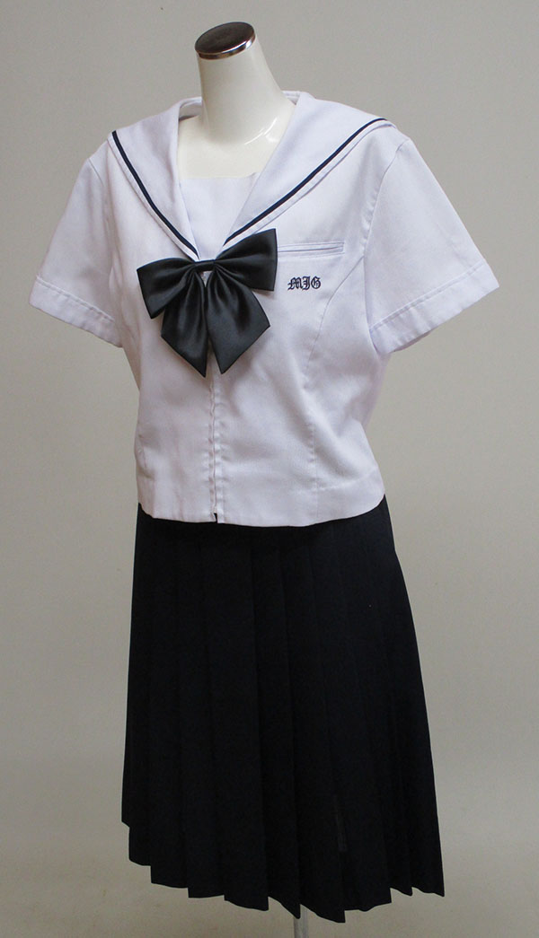 夏セーラー（半）＋スカート（リボン付）